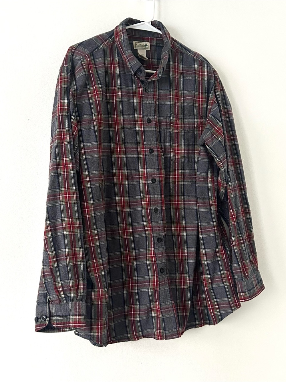 L.L.Bean Men’s XL Tall Plaid Flannel Shirt Gray Red 100% Cotton Button Up